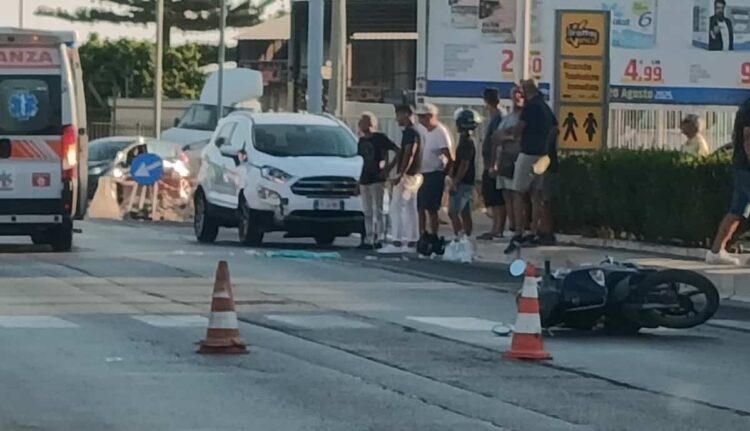 Incidente sulla Vittoria-Santa Croce Camerina: scontro tra auto e scooter