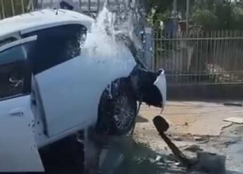 Incidente a Vittoria: auto si schianta su un muretto VIDEO