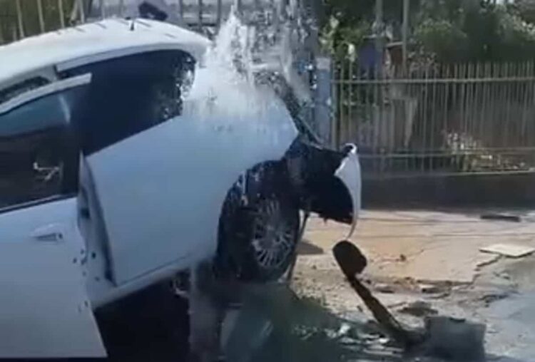 Incidente a Vittoria: auto si schianta su un muretto VIDEO