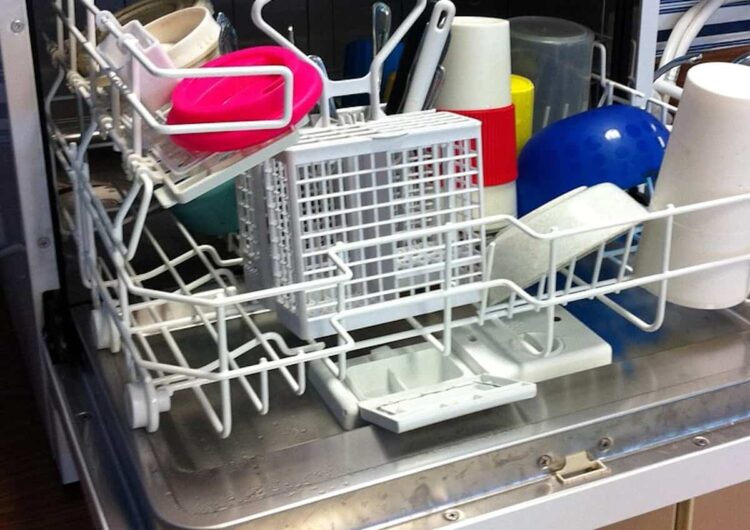 Bonus elettrodomestici 200 euro da settembre: come funzione e chi può averlo