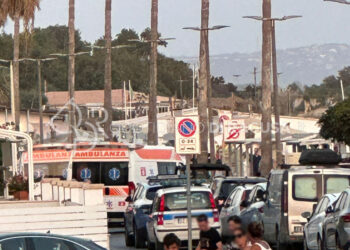 Paura nel mare di Marina di Ragusa, in 4 rischiano di annegare: due salvate, ricerche in corso