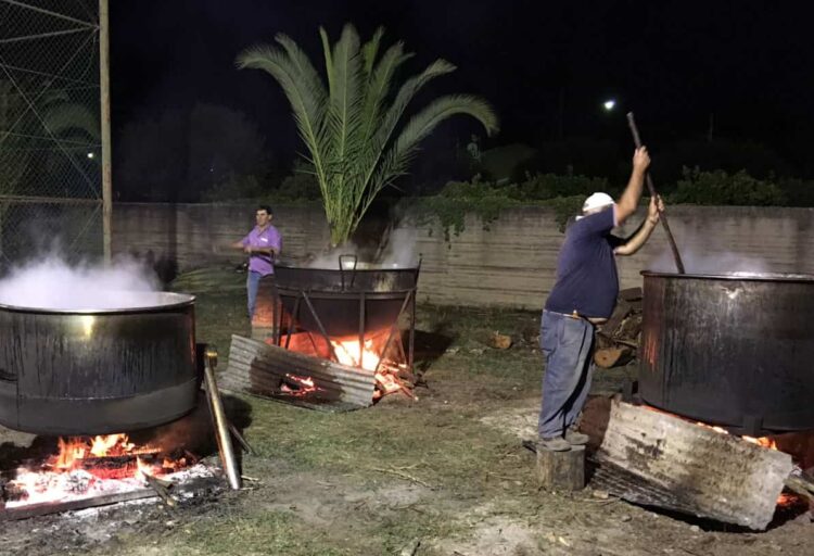 Sagra dell’Uva di Roccazzo, 6.000 i litri di mosto in preparazione per la bollitura