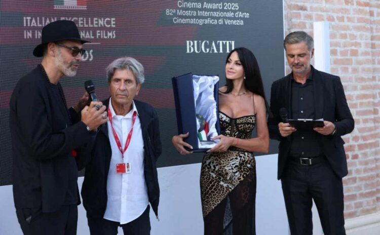 Venezia 82: la siciliana Floriana Gentile ritira i premi Cine Awards 2025
