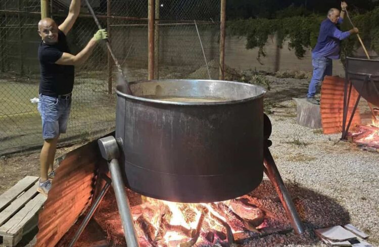 Sagra dell'uva a Roccazzo: da oggi cuddureddi e mustata