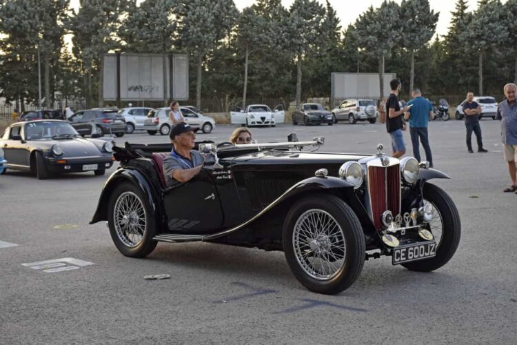 Ragusa oggi al via Autogiro delle auto storiche
