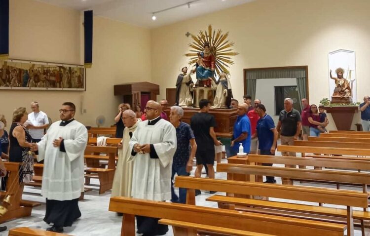 Pedalino, traslato il simulacro di Maria Santissima del Rosario