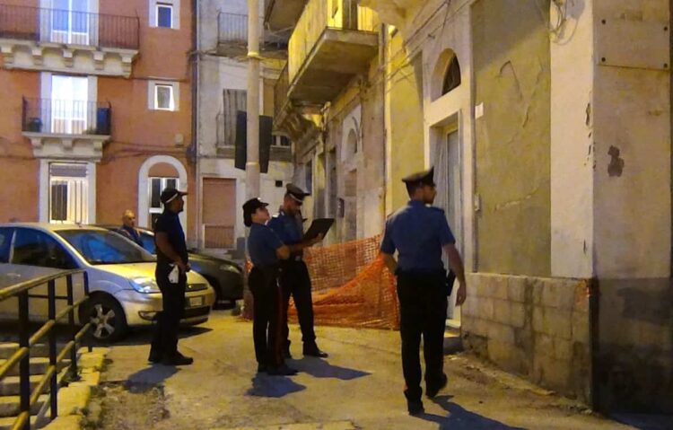 Ragusa, affitta la casa a extracomunitario irregolare: denunciata 40enne ragusana