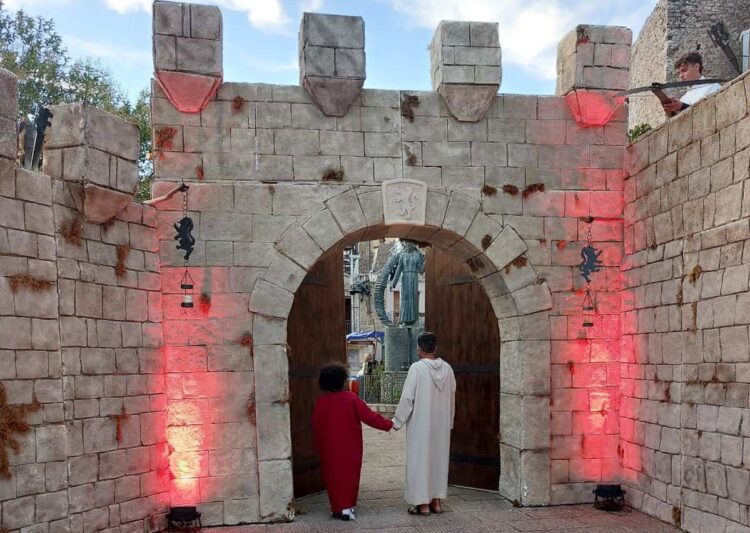 Gangi, pubblico delle grandi occasioni per vivere in Assisi