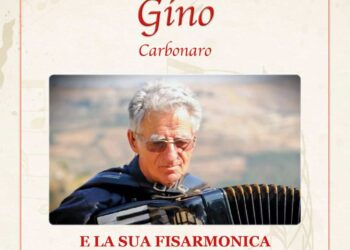 Gino Carbonaro e la sua fisarmonica a Ragusa