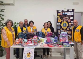 Lions Club Ragusa: lo Zaino sospeso è un gesto di solidarietà che fa scuola