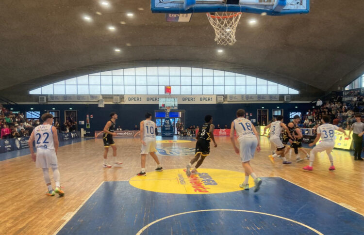 La difesa della Virtus Ragusa esce alla distanza, Bari è affondata (83-74)