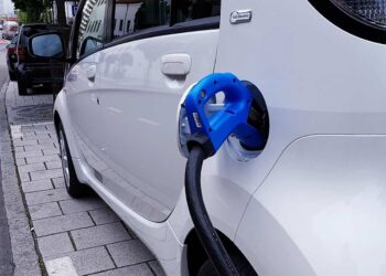 Bonus Auto Elettriche dal 15 ottobre: scarseggiano i modelli sotto i 7.000 euro