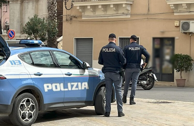 Comiso, vessazioni alla vicina di casa: misura cautelare per un uomo 54enne