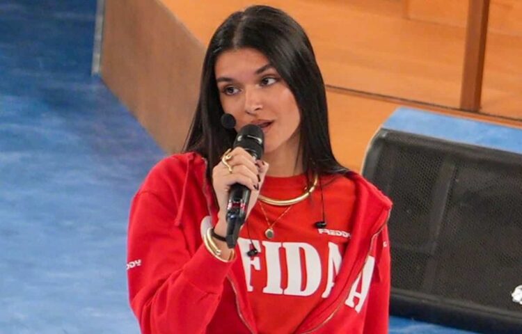 Eva Sinacciolo di Scicli ad Amici sfida Flavia Buoncristiani