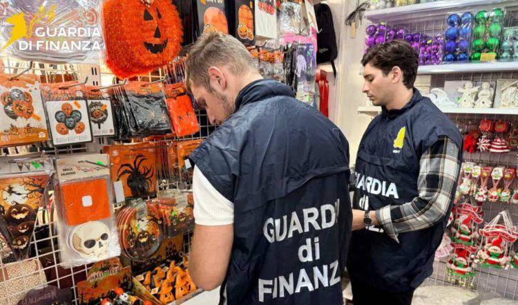 Ragusa, sequestrati 5.500 articoli non conformi per la festa di Halloween