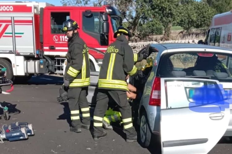 Incidente sulla Ragusa mare: madre e figlia in ospedale