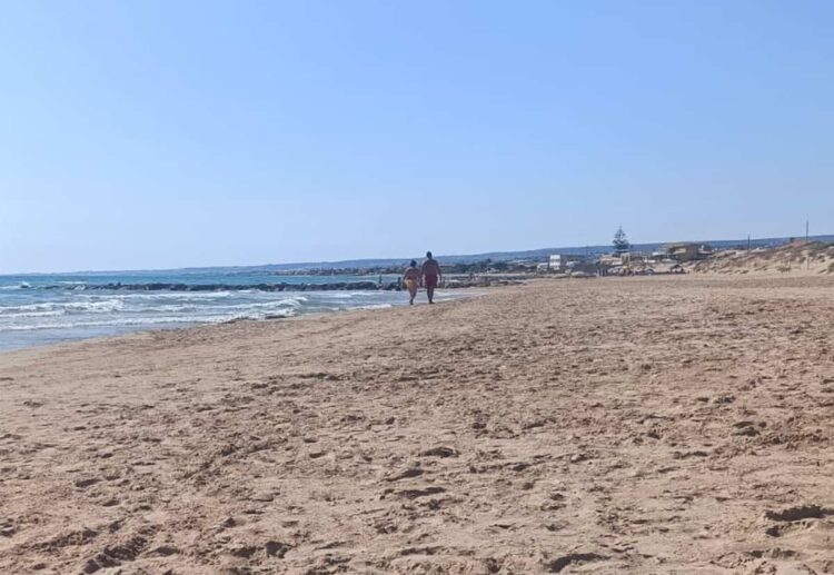 Ragusa oggi 26 ottobre: in Sicilia è estate, tutti al mare