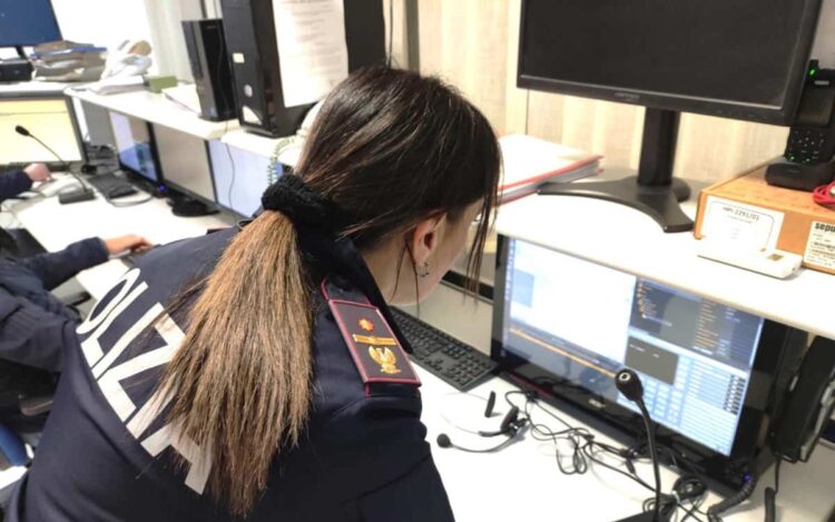 Caltanissetta, scatta l’alert del portale alloggi nella sala operativa della Questura: 40enne arrestato