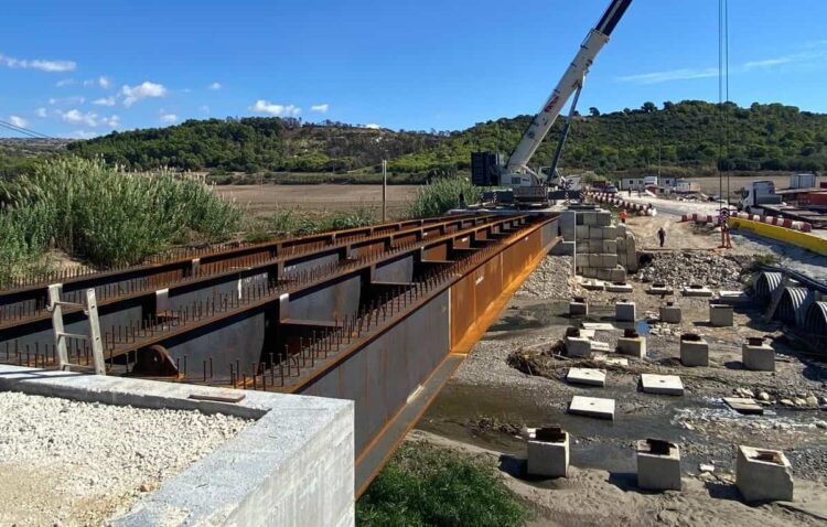 Vittoria, ponte sul fiume Ippari: svolta decisiva nel cantiere