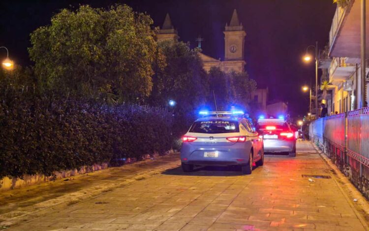 Rissa tra extracomunitari ad Acate, uomo accoltellato