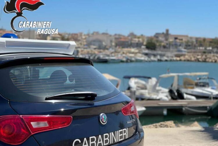 Vittoria, furto aggravato di energia elettrica e detenzione illegale di munizioni: arrestato