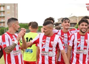 Calcio, sfida casalinga tra Vittoria-Niscemi