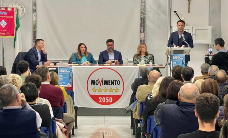 Fuori la politica dalla sanità, ieri a Vittoria la conferenza del M5S