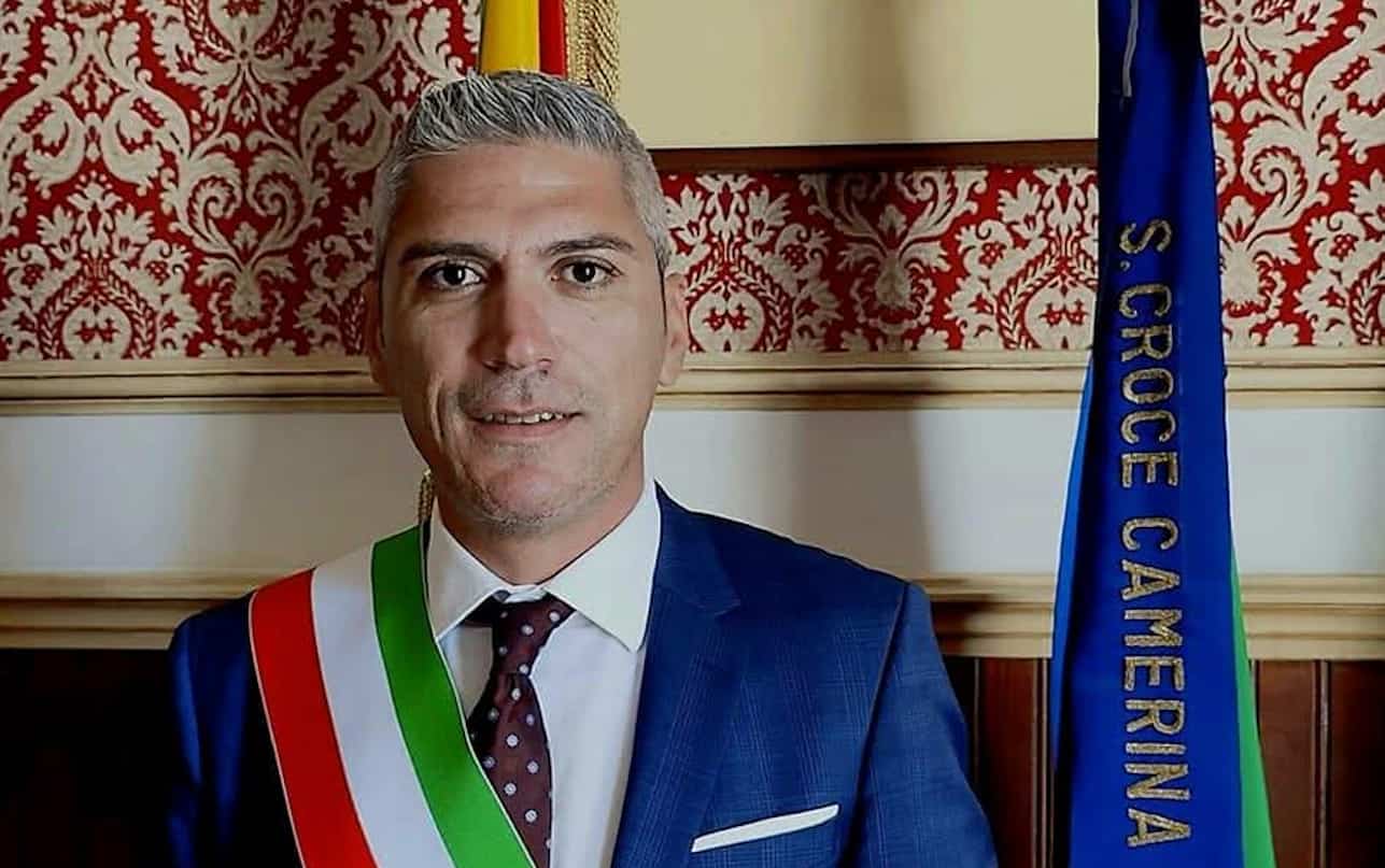 Modica, auto GdF incendiate: la solidarietà del sindaco di Santa Croce Camerina