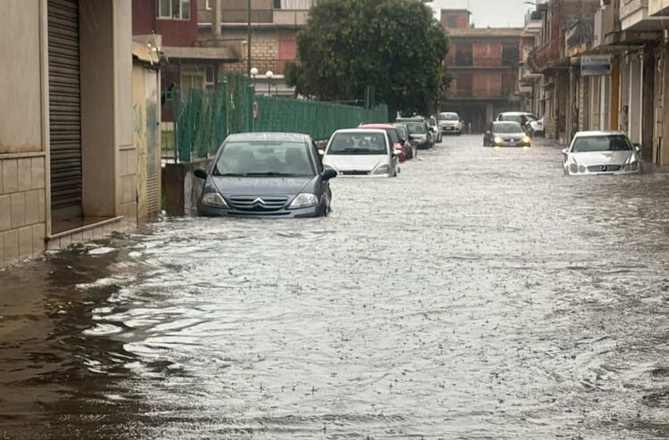Maltempo Ragusa, strade e scantinati allagati: tante le chiamate ai vigili del fuoco