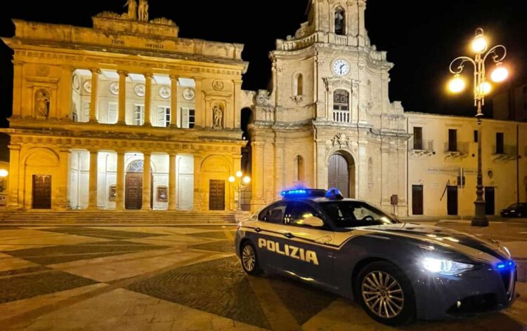 Codice rosso Vittoria, aggredisce e minaccia la moglie: scatta il braccialetto elettronico