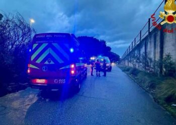 Nubifragio a Palermo, auto sommerse dall'acqua alta: salvata coppia e neonato