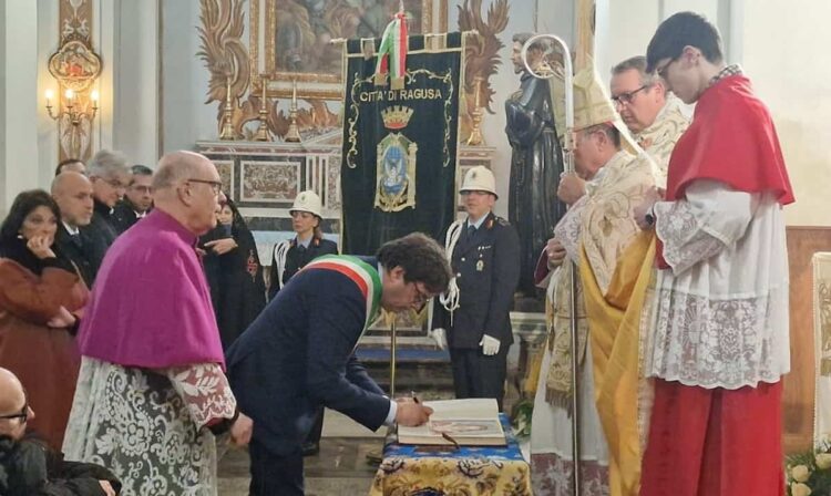 La città di Ragusa è stata riaffidata alla protezione dell’Immacolata