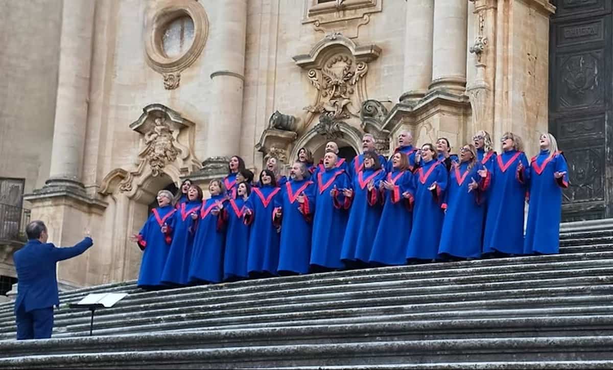 Modica Gospel Academy emoziona con il nuovo video girato al Duomo di San Giorgio