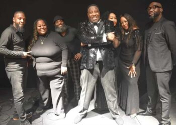 Modica, il Teatro Garibaldi accende la magia delle festività: musica, emozioni e grandi storie