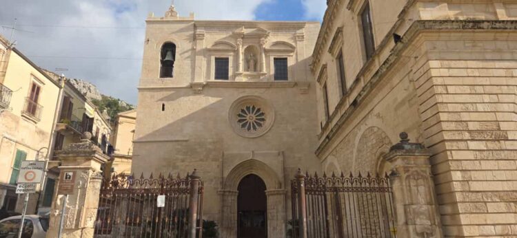 Modica si presenta il restauro della facciata del Carmine