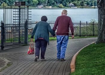 Bonus over 70: sconti su tasse e servizi