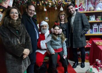 Gangi, inaugurata la casa di Babbo Natale
