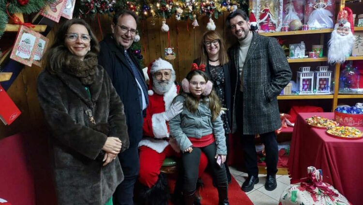 Gangi, inaugurata la casa di Babbo Natale