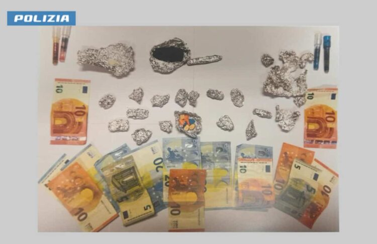 Ragusa, trovato con vari tipi di droga: arrestato