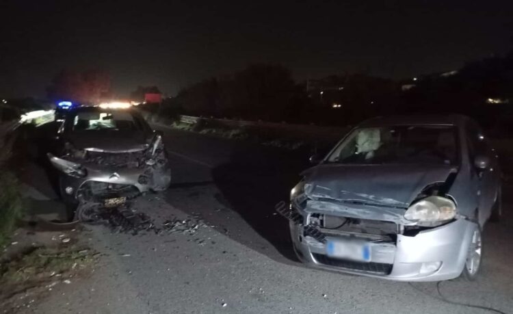 Incidente Vittoria, scontro tra 2 auto: feriti lievi