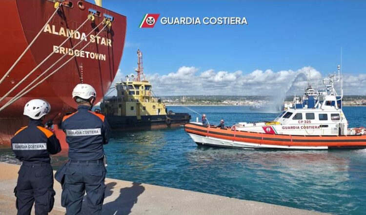 Porto di Pozzallo, riuscita l’esercitazione antincendio: perfetta sinergia