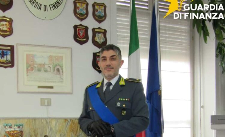 Il sottotenente Andrea Romano, nuovo comandante della Tenenza di Pozzallo