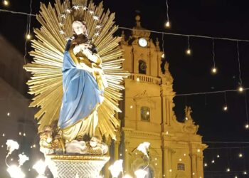 Ieri sera processione a Ragusa Ibla con il simulacro dell’Immacolata