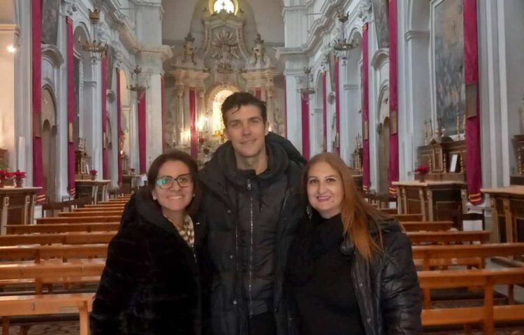 Roberto Bolle a Modica: l’étoile tra le bellezze barocche e il cioccolato