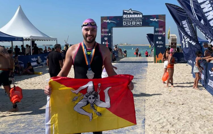 Salvatore Corallo da Vittoria a Dubai per la Oceanman World Final Championship