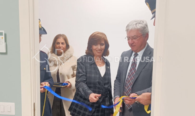 Modica, inaugurata Una Stanza tutta per sè al Commissariato di Polizia