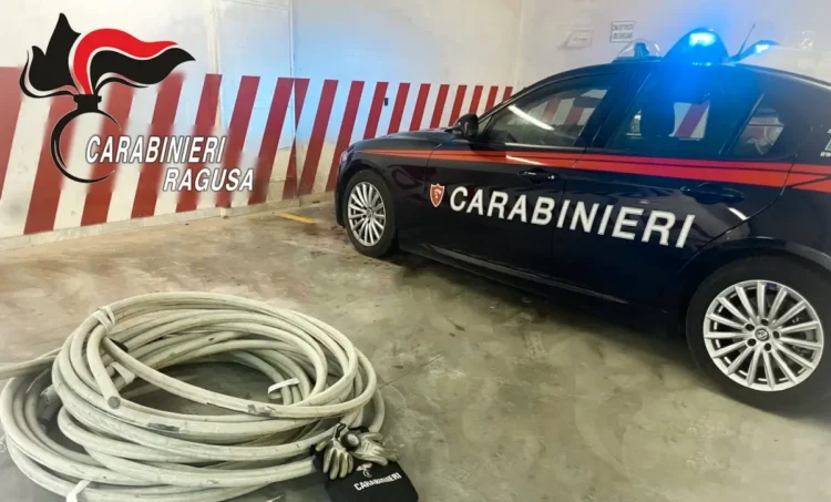 Ispica, sorpresi a rubare i cavi della linea telefonica: due arresti