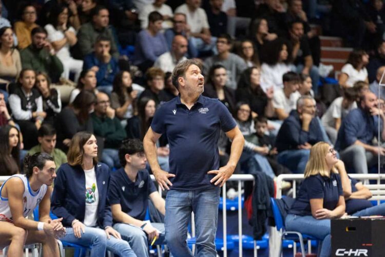 Ragusa sfiora la rimonta ma cade a Messina contro la Basket School