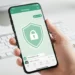 Schermata gruppo WhatsApp con icone di privacy 2026