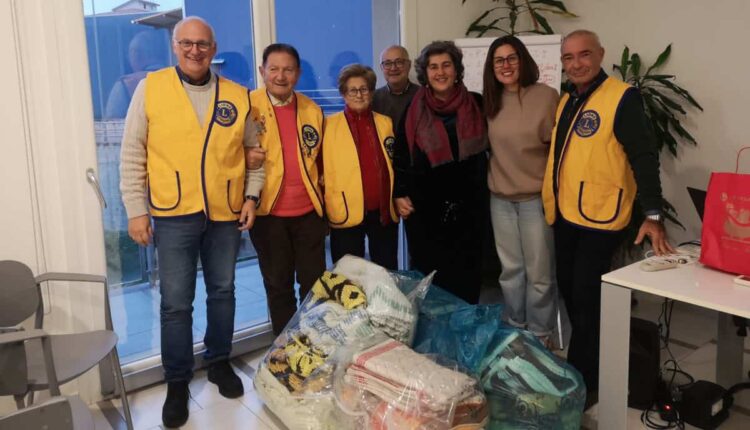 Il Lions Club Ragusa Host accanto ai bambini di Marina di Acate: Copriamo il freddo